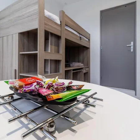 Apartment La Orana ~ Arrivee Autonome ~ 1 Personne *